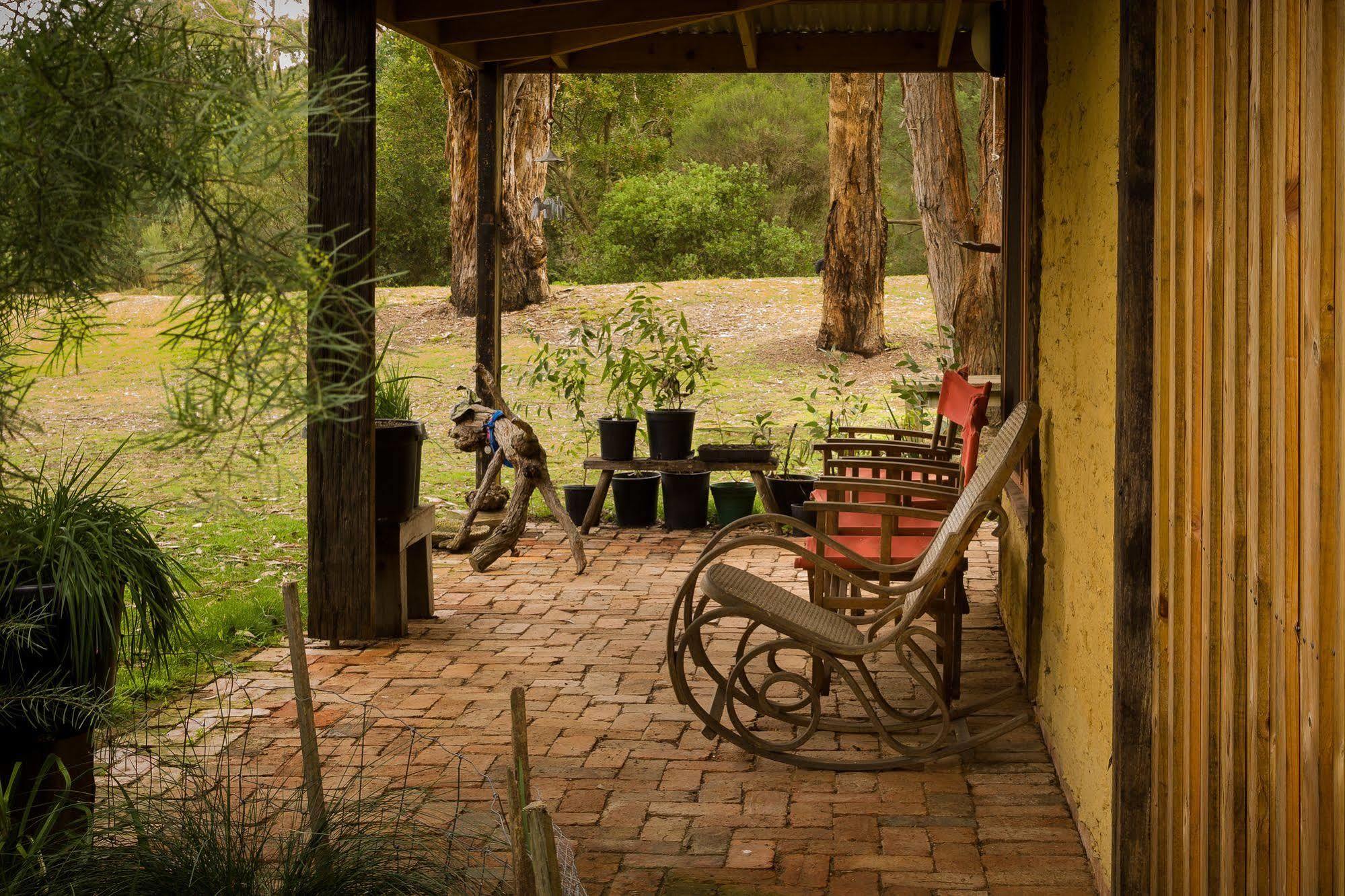 Вилла The Burrow At Wombat Bend Dixons Creek Экстерьер фото